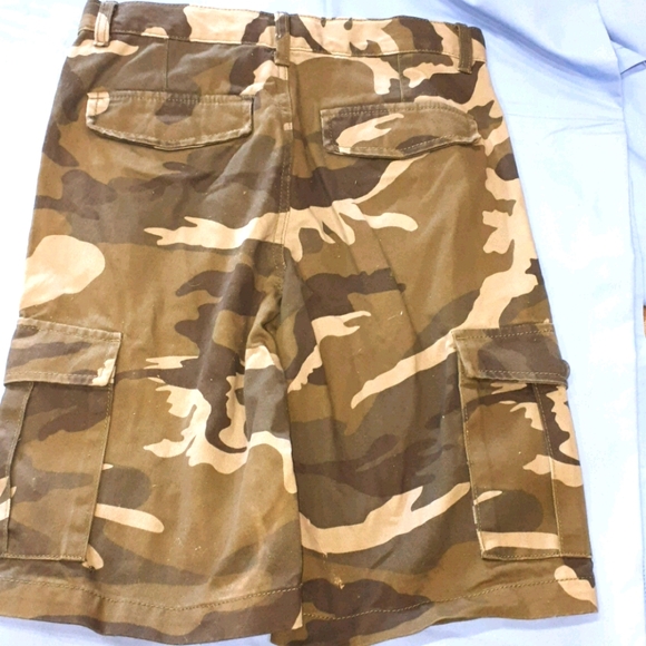 Boys Camo, Cargo Shorts - Picture 3 of 3